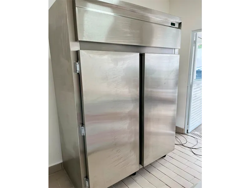 Geladeira Industrial em Aço Inox 